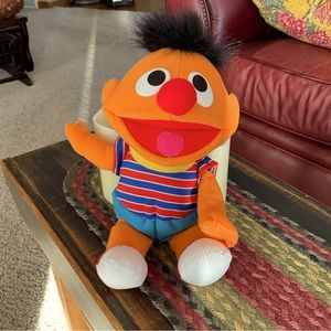 Tyco Wiggle, Giggle, Talking Ernie